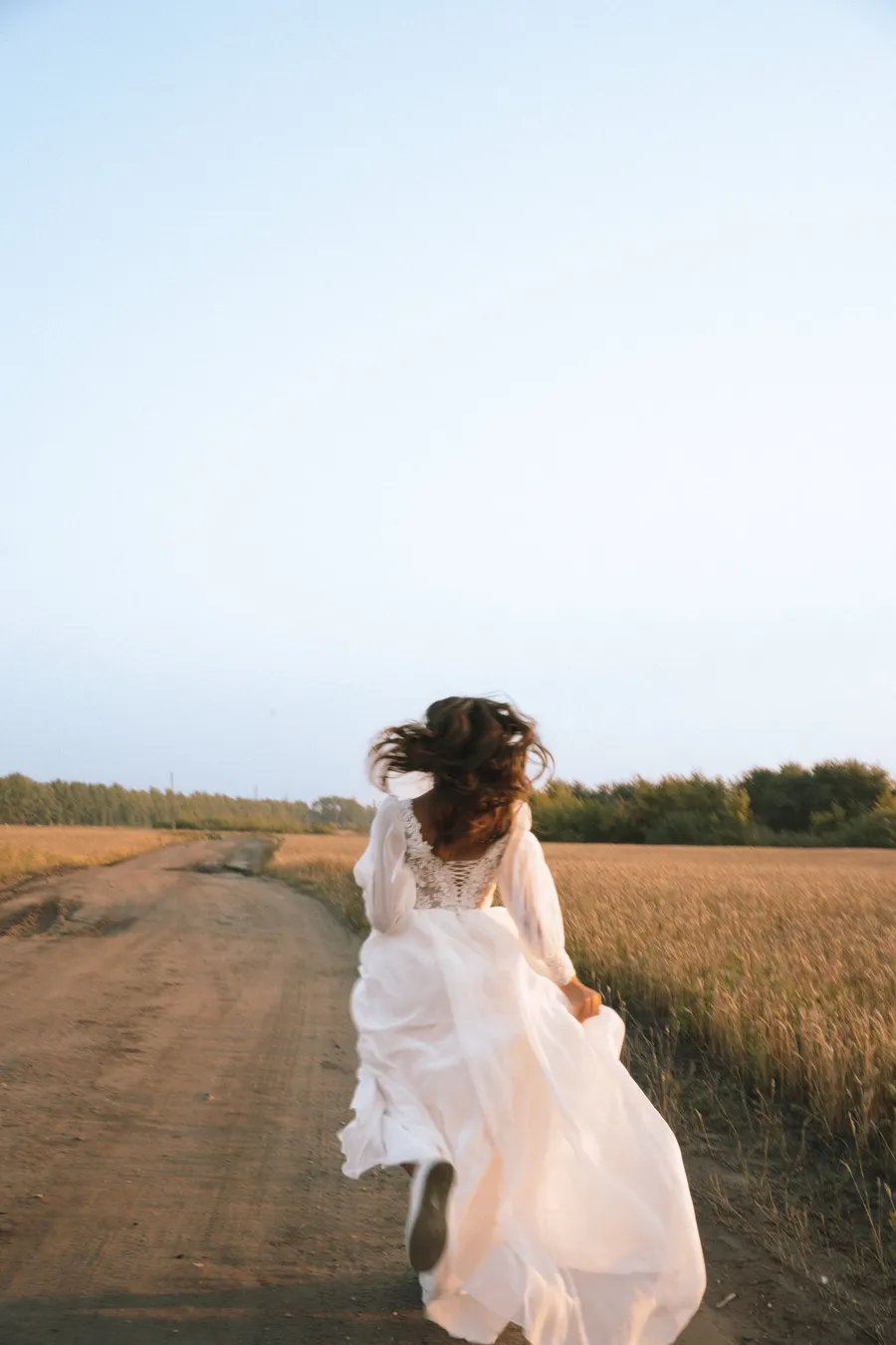 Короткое свадебное платье Darlin — кадр 2
