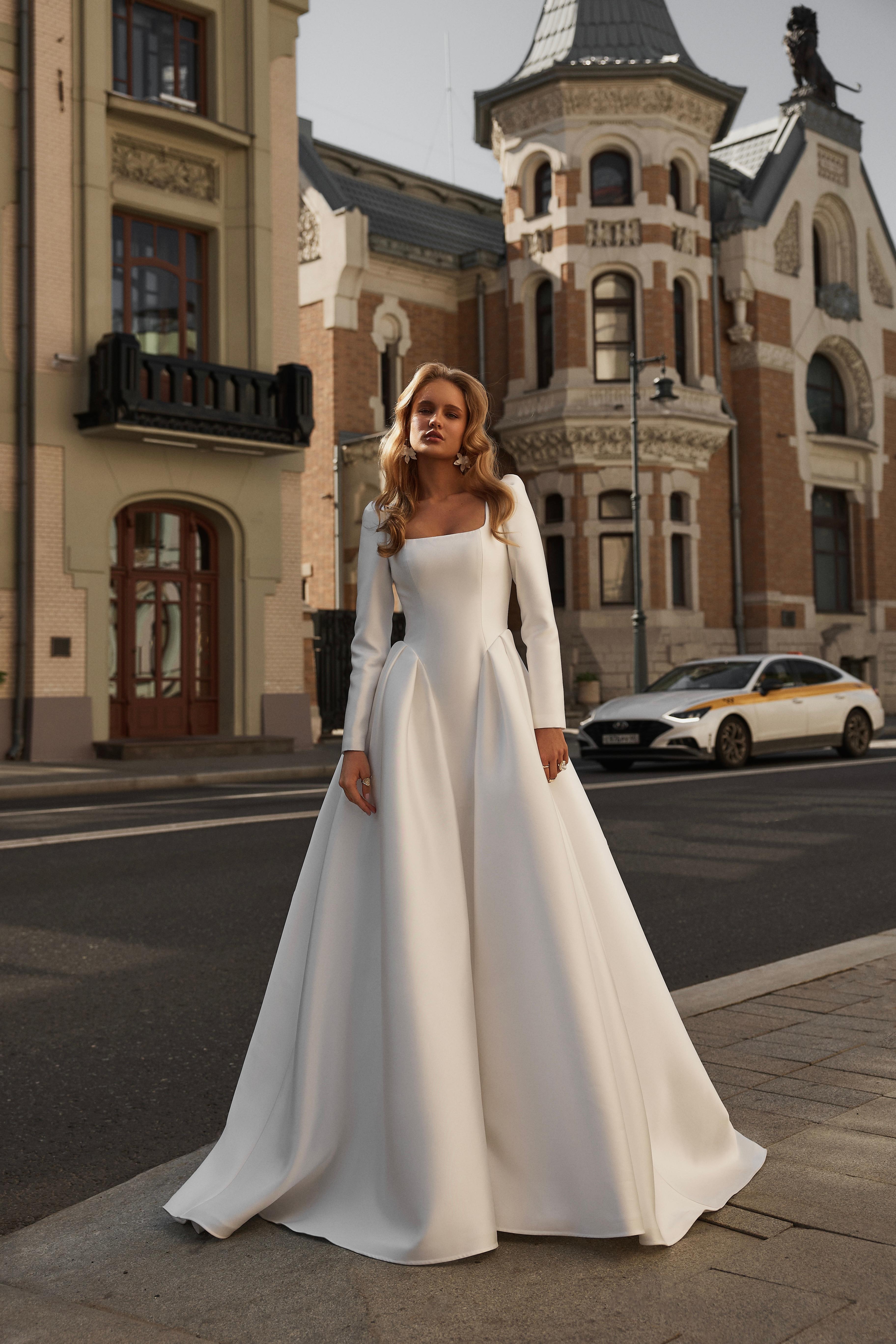 Более <span class="accent">10000</span> довольных невест